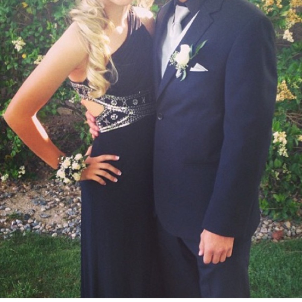 Black prom dress